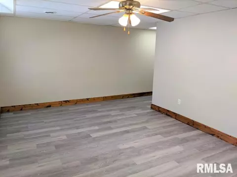 520 S Johnson St, Macomb, IL 61455 photo 7