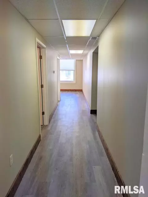 520 S Johnson St, Macomb, IL 61455 photo 5