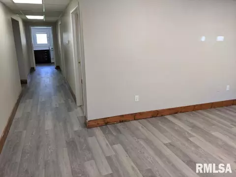 520 S Johnson St, Macomb, IL 61455 photo 8