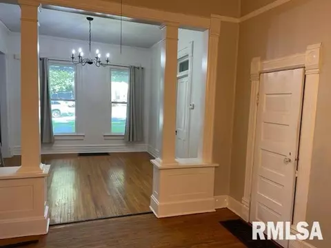 325 E Franklin St, Macomb, IL 61455 photo 6