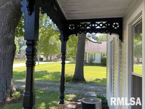 325 E Franklin St, Macomb, IL 61455 photo 4
