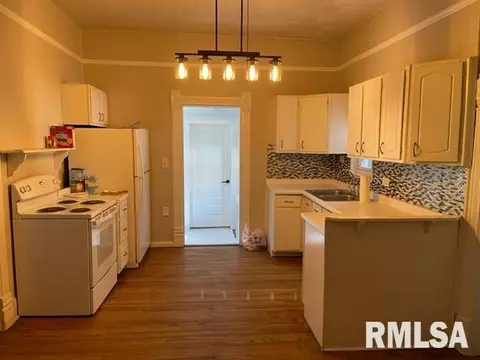 325 E Franklin St, Macomb, IL 61455 photo 8