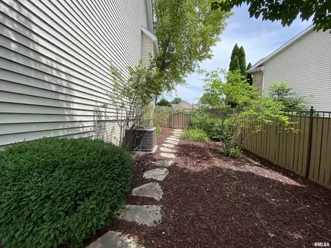 116 W Hillside Ct, Dunlap, IL 61525 photo 57
