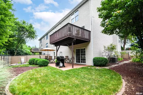 116 W Hillside Ct, Dunlap, IL 61525 photo 4