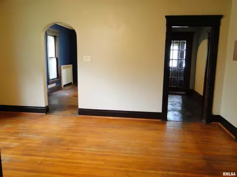 400 E Pierce St, Macomb, IL 61455 photo 7