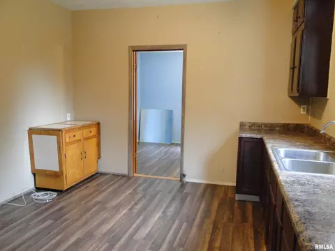 400 E Pierce St, Macomb, IL 61455 photo 6