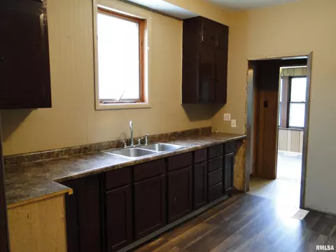 400 E Pierce St, Macomb, IL 61455 photo 5