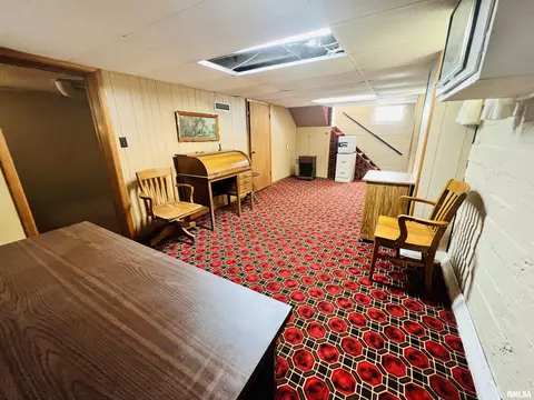 705 E Piper St, Macomb, IL 61455 photo 23