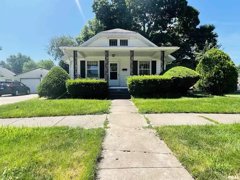 705 E Piper St, Macomb, IL 61455 photo 1
