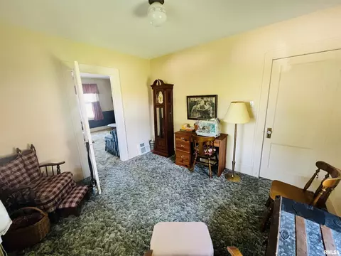 705 E Piper St, Macomb, IL 61455 photo 18