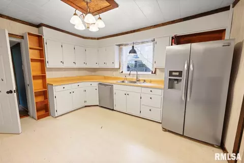 707 13th St, Lacon, IL 61540 photo 10