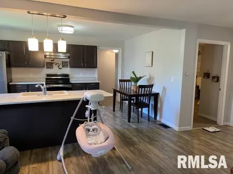 119 S Monroe St, Macomb, IL 61455 photo 7