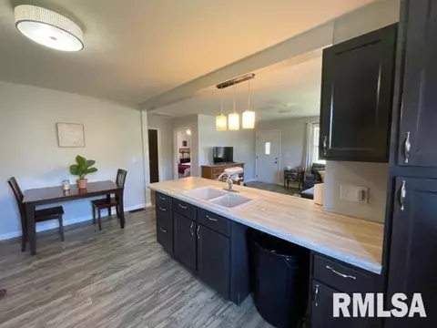 119 S Monroe St, Macomb, IL 61455 photo 9