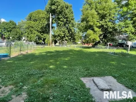 119 S Monroe St, Macomb, IL 61455 photo 28