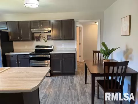 119 S Monroe St, Macomb, IL 61455 photo 8