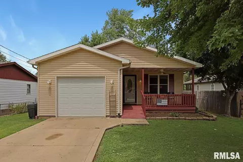 1409 Everett Dr, Pekin, IL 61554 photo 1