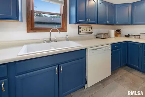 1409 Everett Dr, Pekin, IL 61554 photo 10
