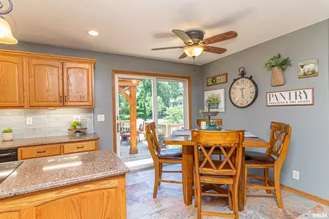 42 Waldheim Rd, Morton, IL 61550 photo 12