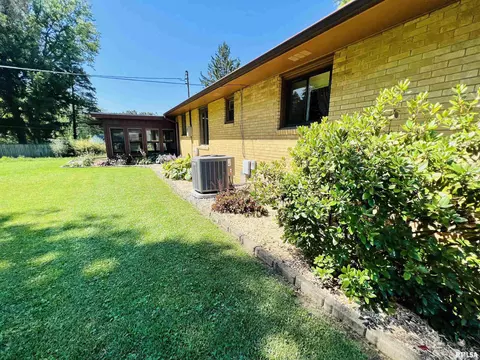 1356 Parkview Dr, Macomb, IL 61455 photo 21