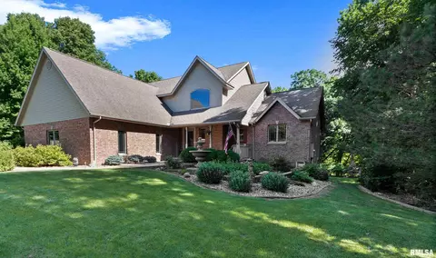 213 Windridge Dr, Washington, IL 61571 photo 1