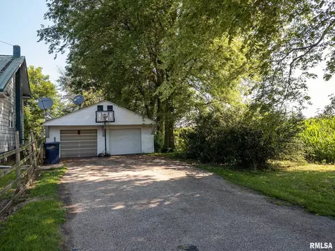 21848 Ryan Rd, Delavan, IL 61734 photo 4