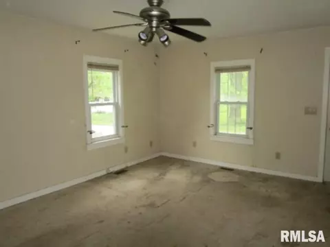 127 E 5th St, Dunfermline, IL 61524 photo 9