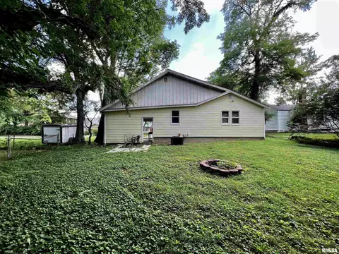 524 N Albert St, Macomb, IL 61455 photo 10