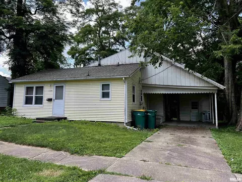 524 N Albert St, Macomb, IL 61455 photo 1