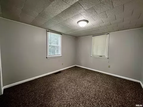 524 N Albert St, Macomb, IL 61455 photo 6