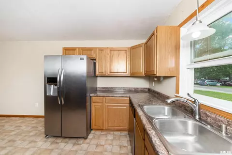 200 Theodore St, Washington, IL 61571 photo 13