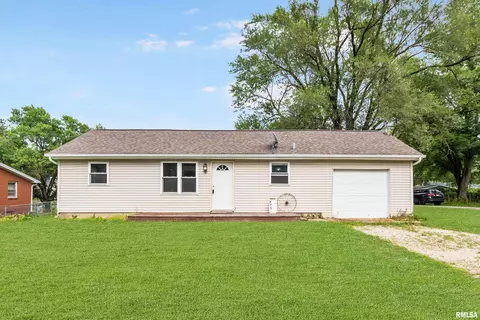 200 Theodore St, Washington, IL 61571 photo 1