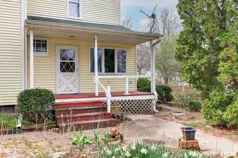 701 W 4th St, Delavan, IL 61734 photo 3