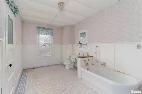 701 W 4th St, Delavan, IL 61734 photo 28