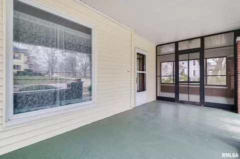 701 W 4th St, Delavan, IL 61734 photo 31