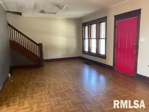 122 W Pierce St, Macomb, IL 61455 photo 4