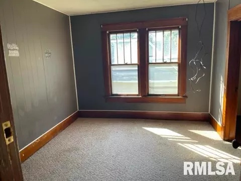 122 W Pierce St, Macomb, IL 61455 photo 6