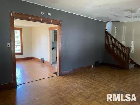 122 W Pierce St, Macomb, IL 61455 photo 5