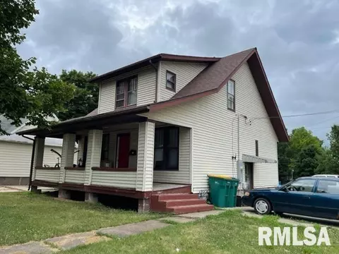 122 W Pierce St, Macomb, IL 61455 photo 2