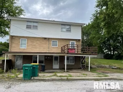 730 N Charles St, Macomb, IL 61455 photo 3