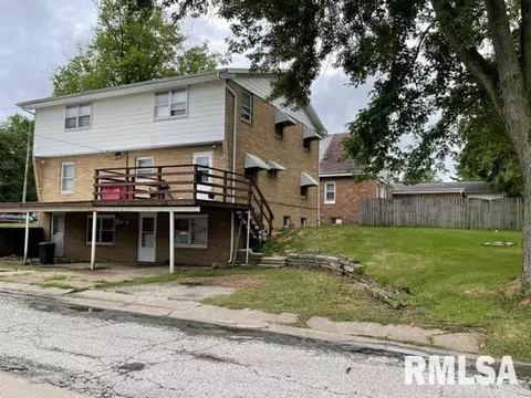730 N Charles St, Macomb, IL 61455 photo 4
