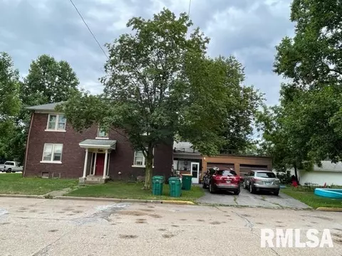 345 W Murray St, Macomb, IL 61455 photo 2