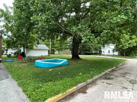 345 W Murray St, Macomb, IL 61455 photo 3