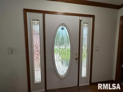 1203 E Juniper St, Canton, IL 61520 photo 3