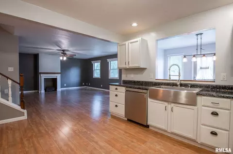 10224 W Guinivere Dr, Mapleton, IL 61547 photo 7
