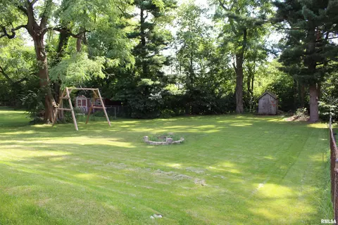 504 Spring St, Washington, IL 61571 photo 4