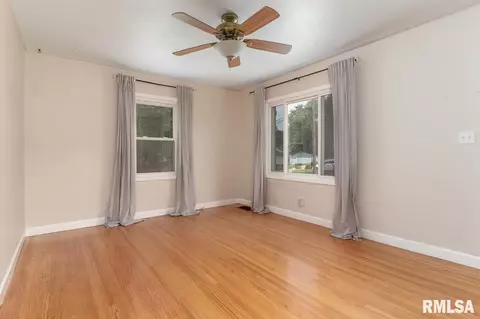 504 Spring St, Washington, IL 61571 photo 8