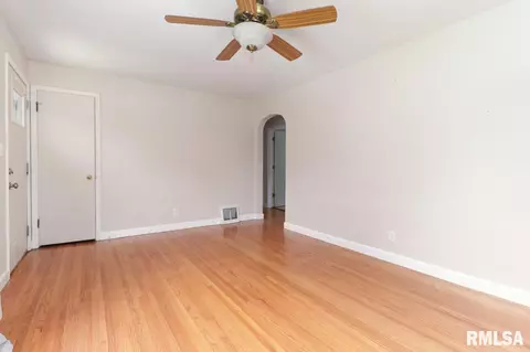 504 Spring St, Washington, IL 61571 photo 7