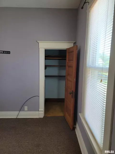 1027 E Chestnut St, Canton, IL 61520 photo 31