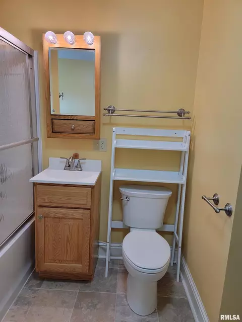 1027 E Chestnut St, Canton, IL 61520 photo 38