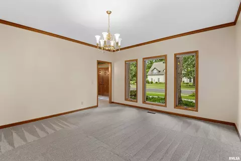 725 W Bennett Ct, Dunlap, IL 61525 photo 27